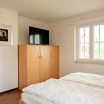 Strandnahes Reethaus Elefant Mit Aussenwhirlpool By Interhome
