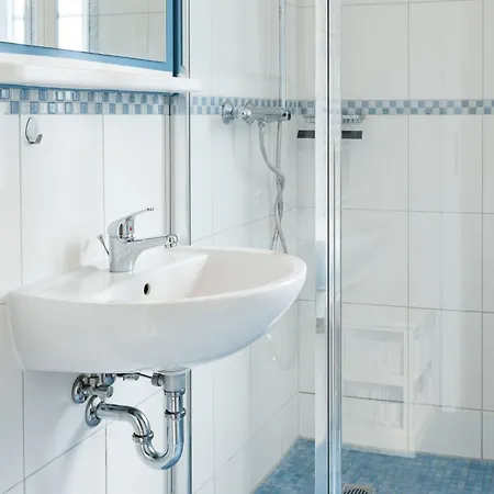 Holiday home Strandnahes Reethaus Elefant Mit Aussenwhirlpool By Interhome *