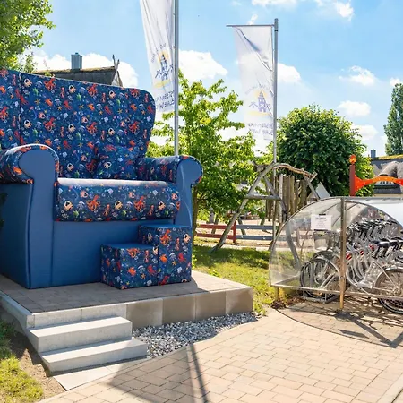 Strandnahes Reethaus Elefant Mit Aussenwhirlpool By Interhome Beckerwitz